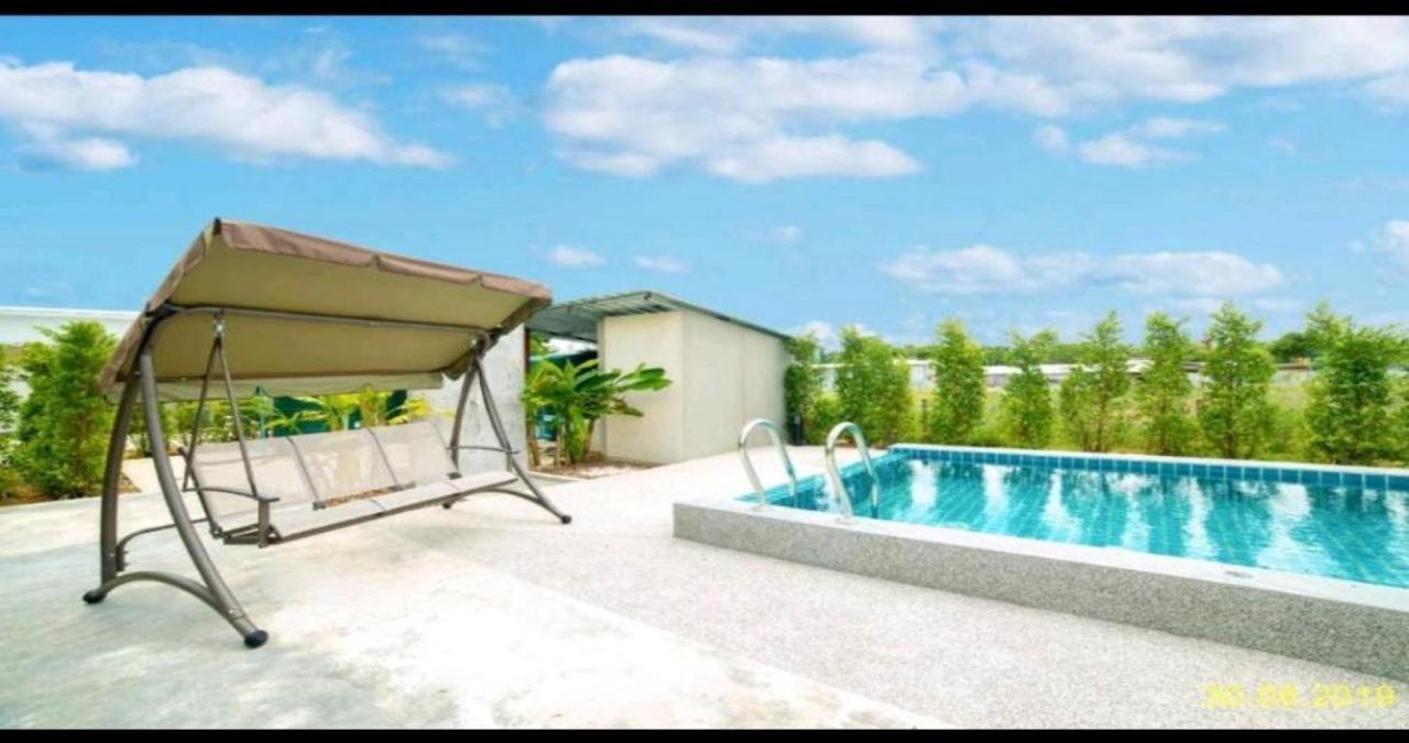Malinee Resort Bang Tao Beach  Exteriör bild