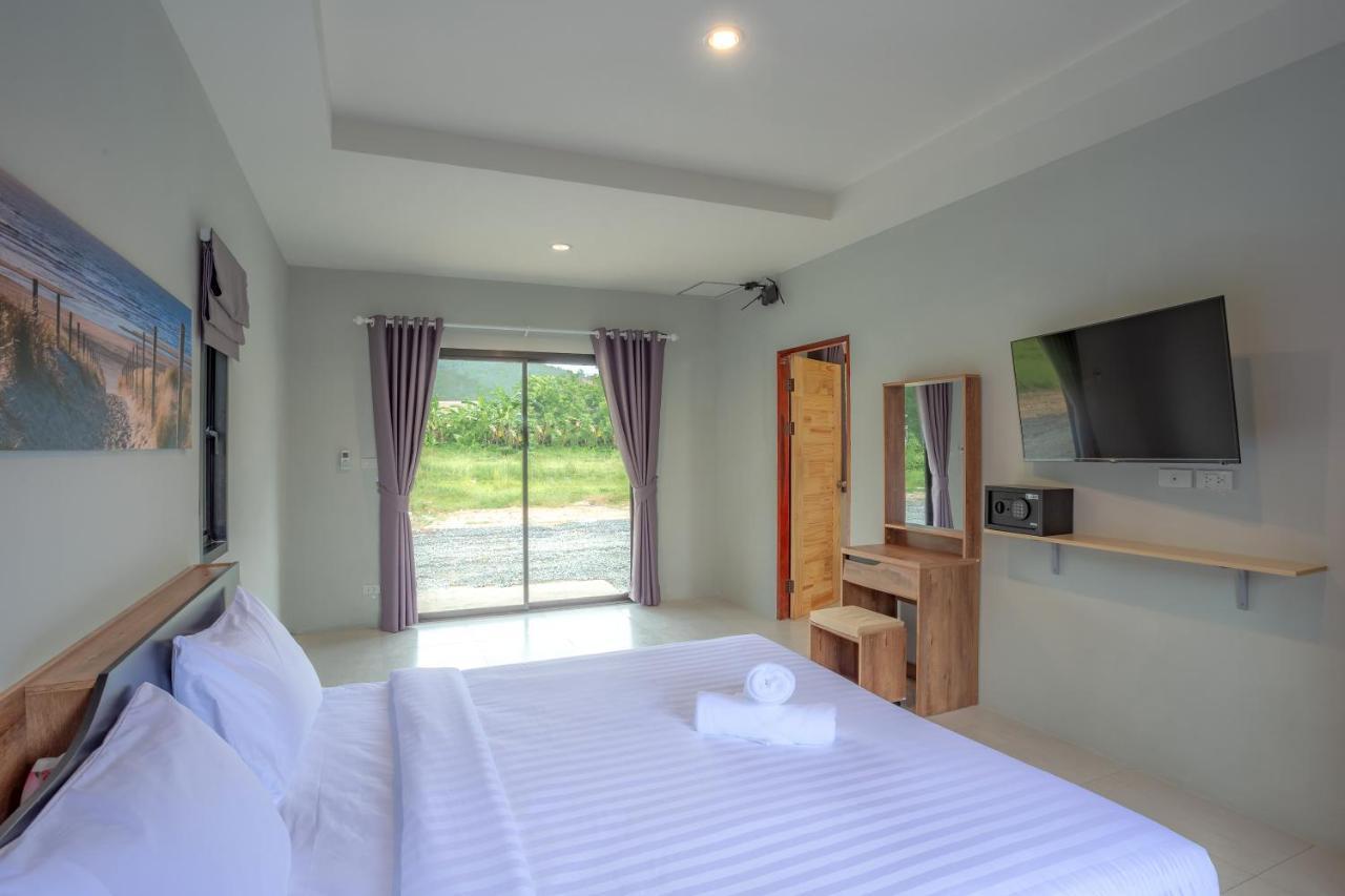 Malinee Resort Bang Tao Beach  Exteriör bild