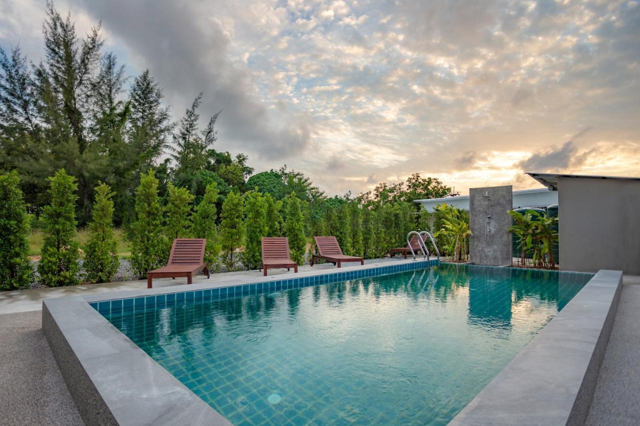 Malinee Resort Bang Tao Beach  Exteriör bild