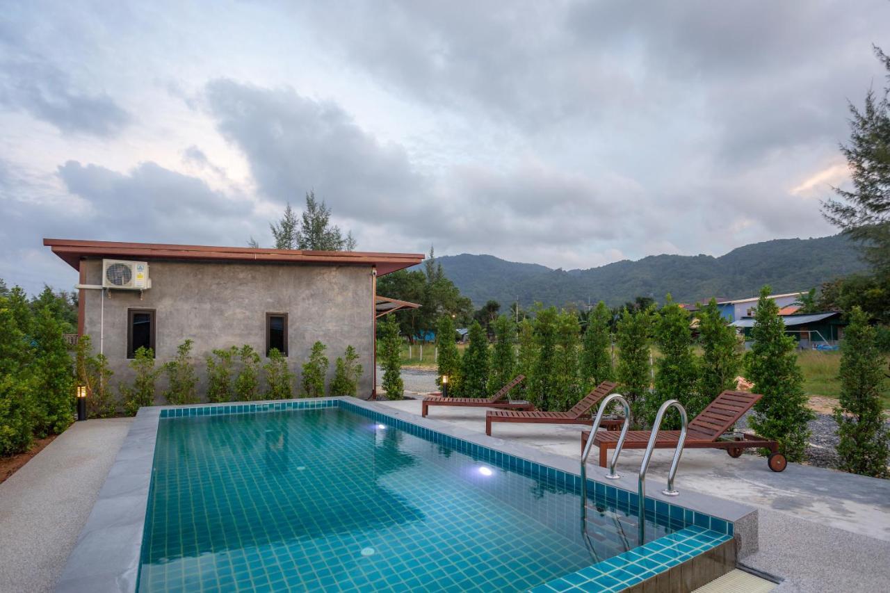 Malinee Resort Bang Tao Beach  Exteriör bild